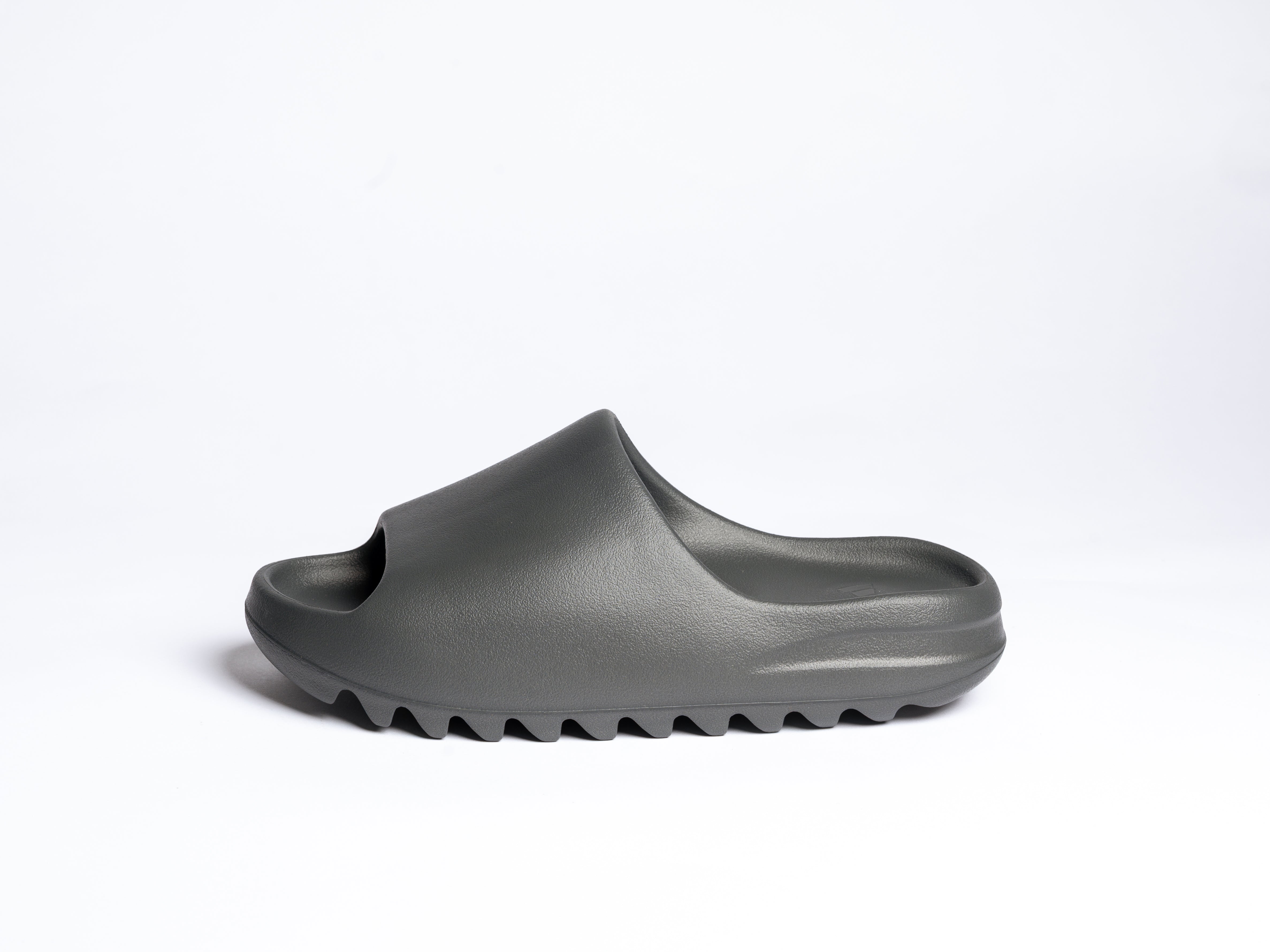 Yeezy Slide Slate Grey