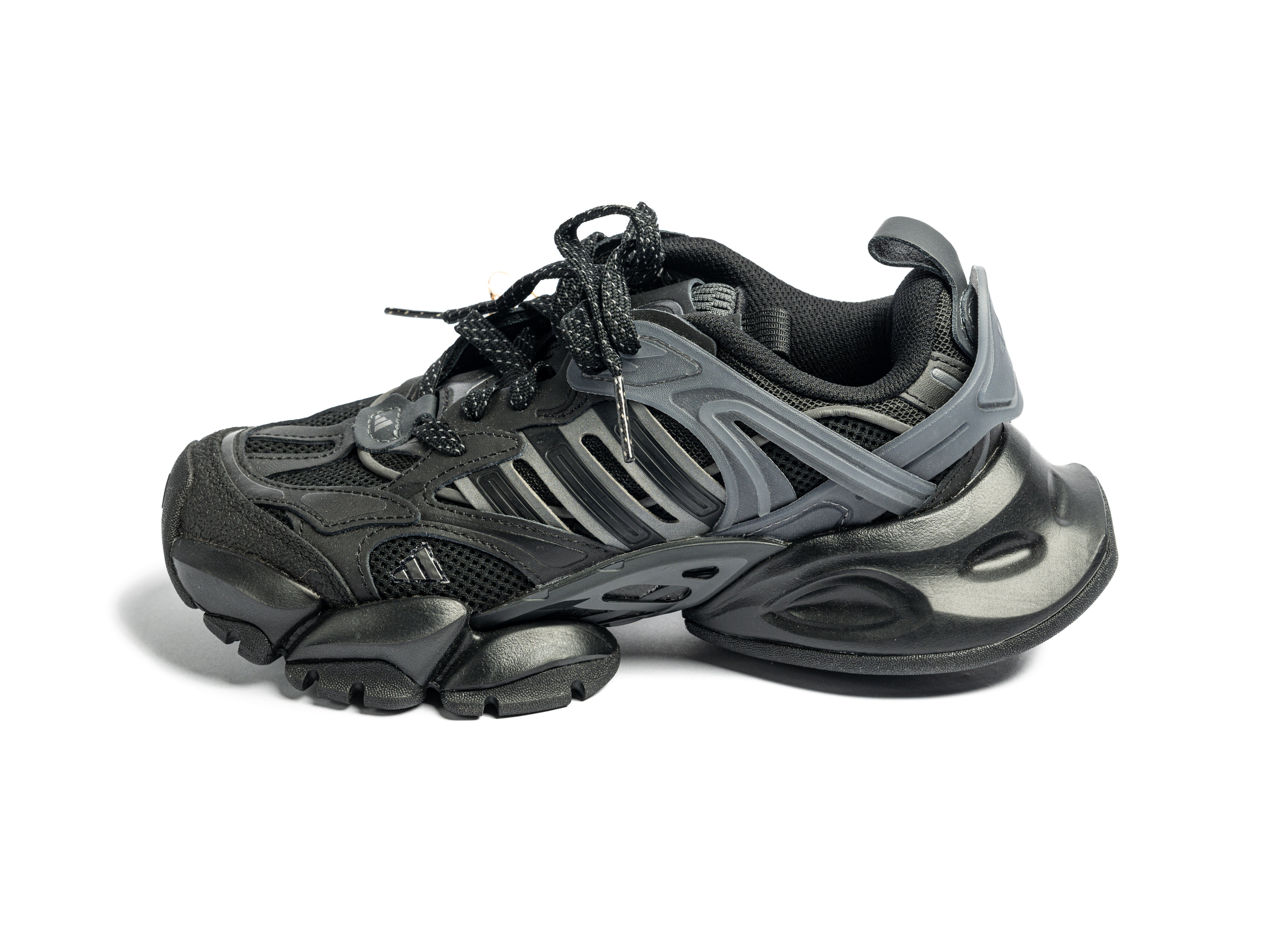 ADIDAS XLG RUNNER IRON BLACK