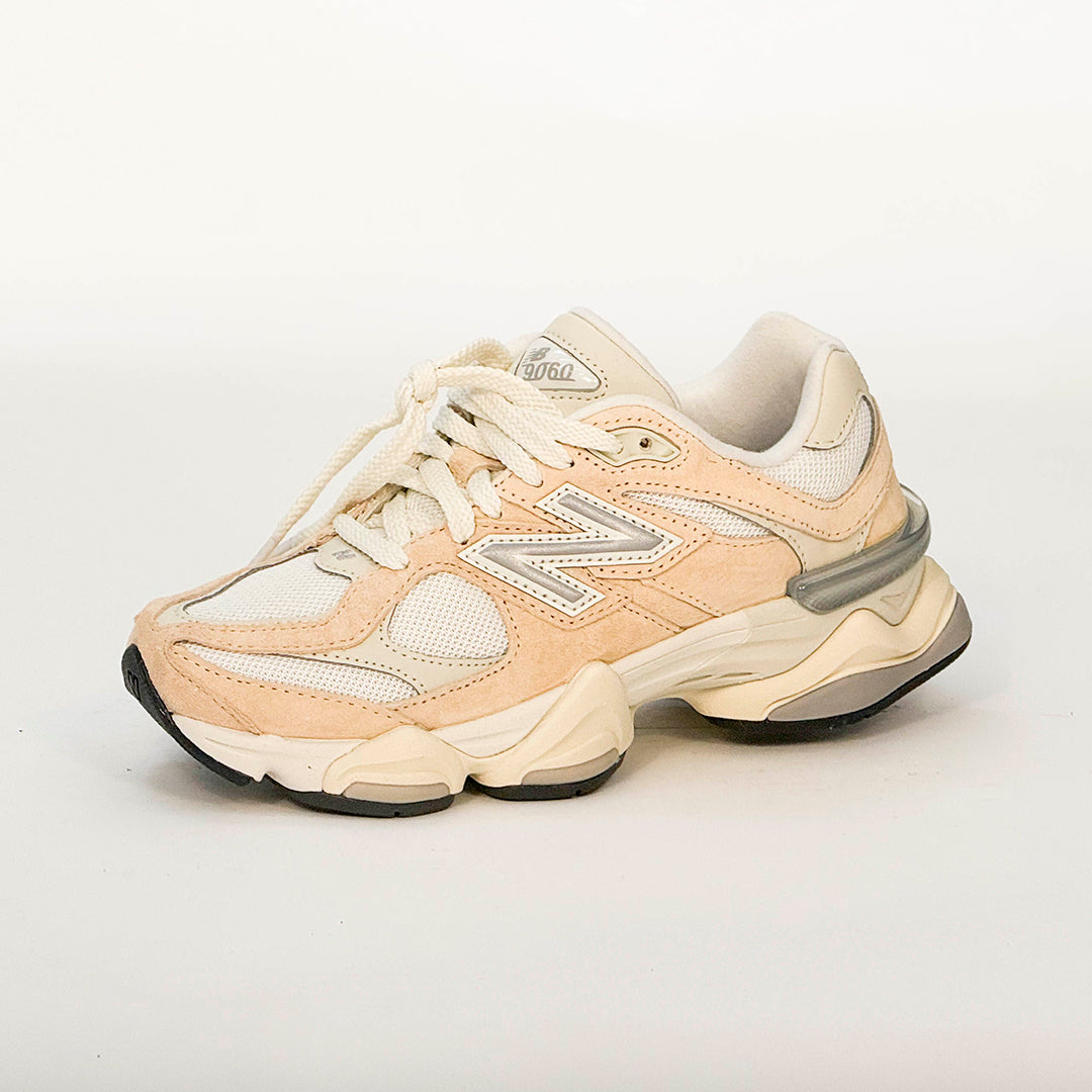 New Balance 9060 WNA