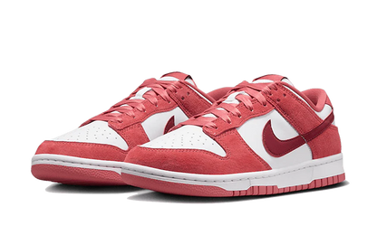 Dunk Low Valentine's Day (2024)